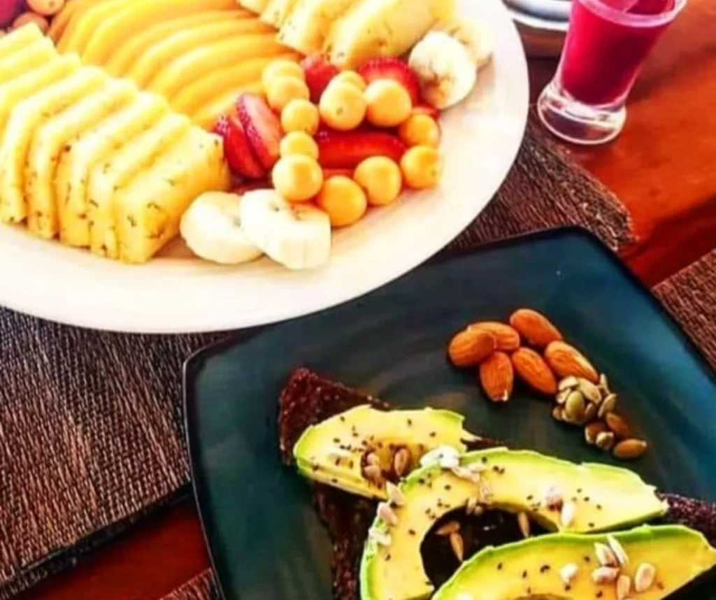 Healthy tropical fruit breakfast served at Casa Sollevante during Devaya Yoga retreats in Montezuma.